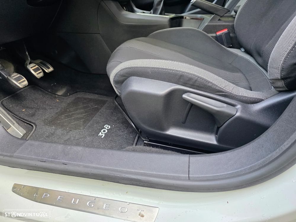 Peugeot 308 1.6 BlueHDi Style - 29