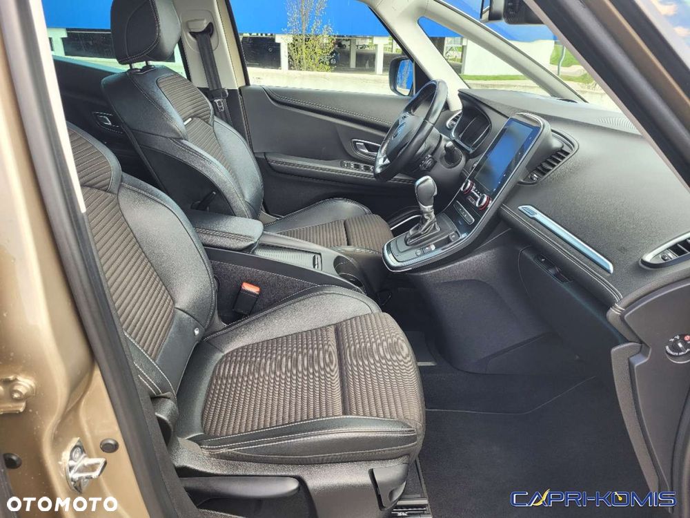 Renault Grand Scenic - 8