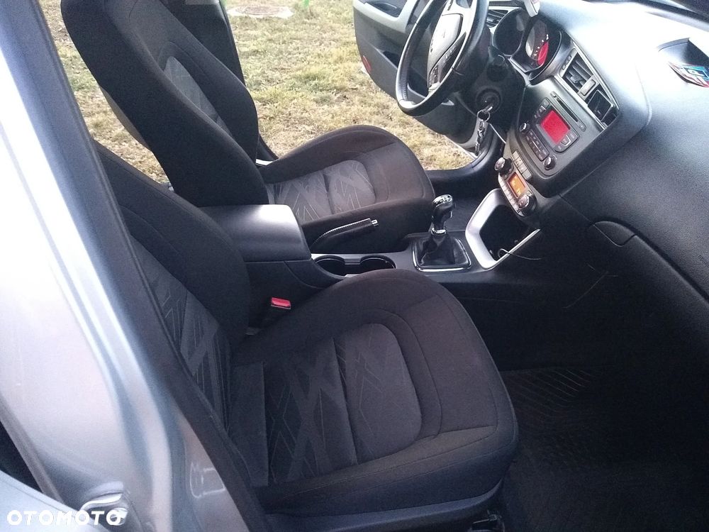 Kia Ceed - 9
