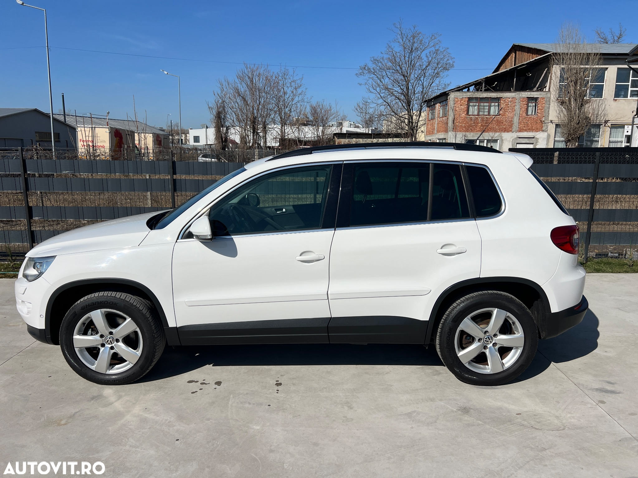 Volkswagen Tiguan - 5
