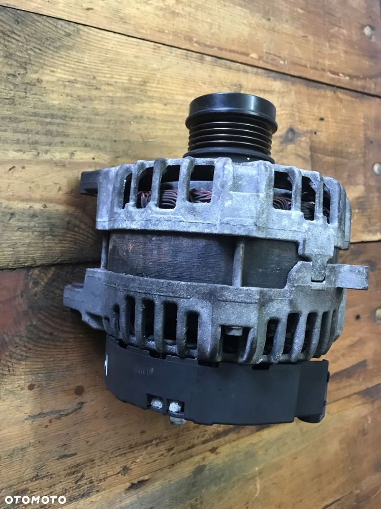 MERCEDES 246 176 alternator  A 0009060022  benzyna - 1