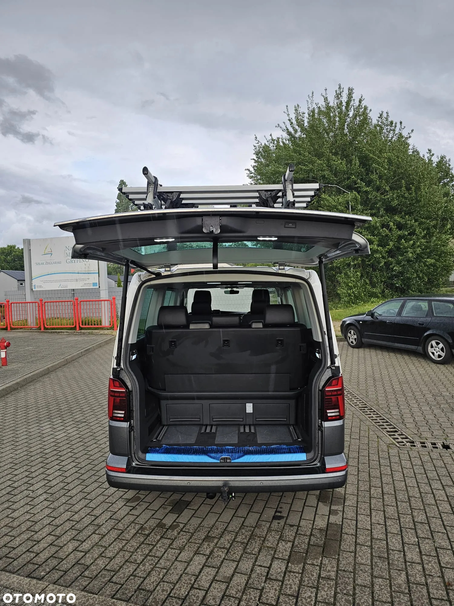 Volkswagen Multivan 6.1 2.0 TDI L1 Highline 4Motion DSG - 8