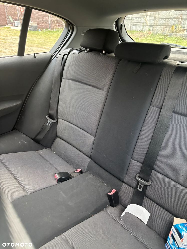 BMW Seria 1 116i - 8