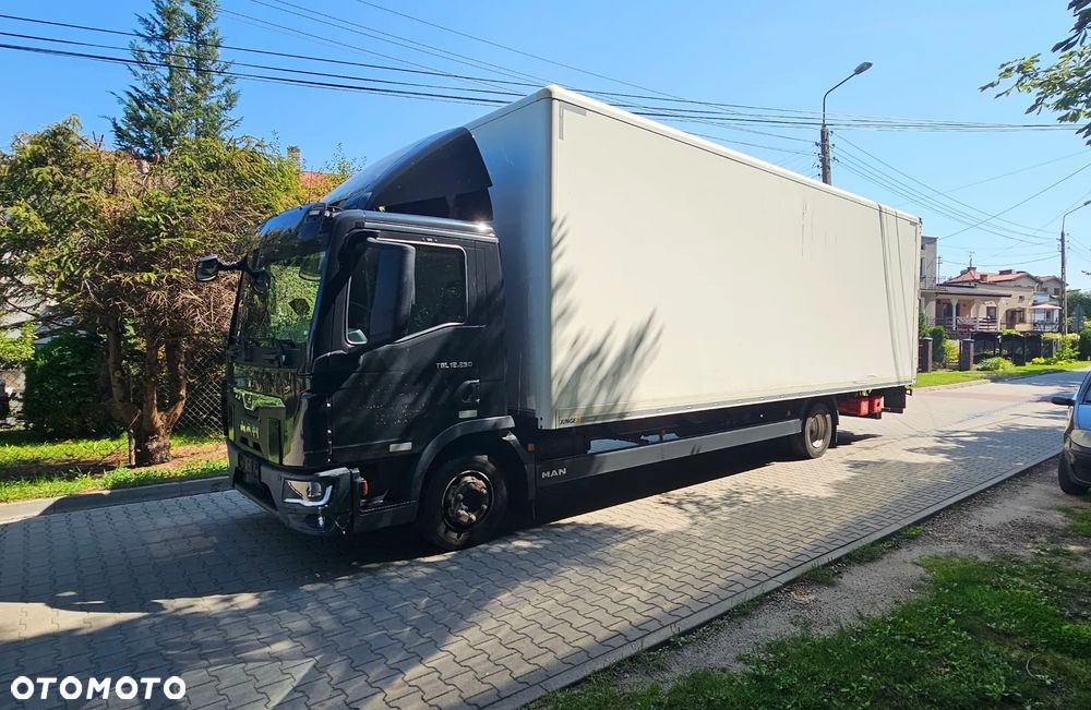 MAN TGL 12 250 z 2021r kontener 20pal winda Euro6 - 1