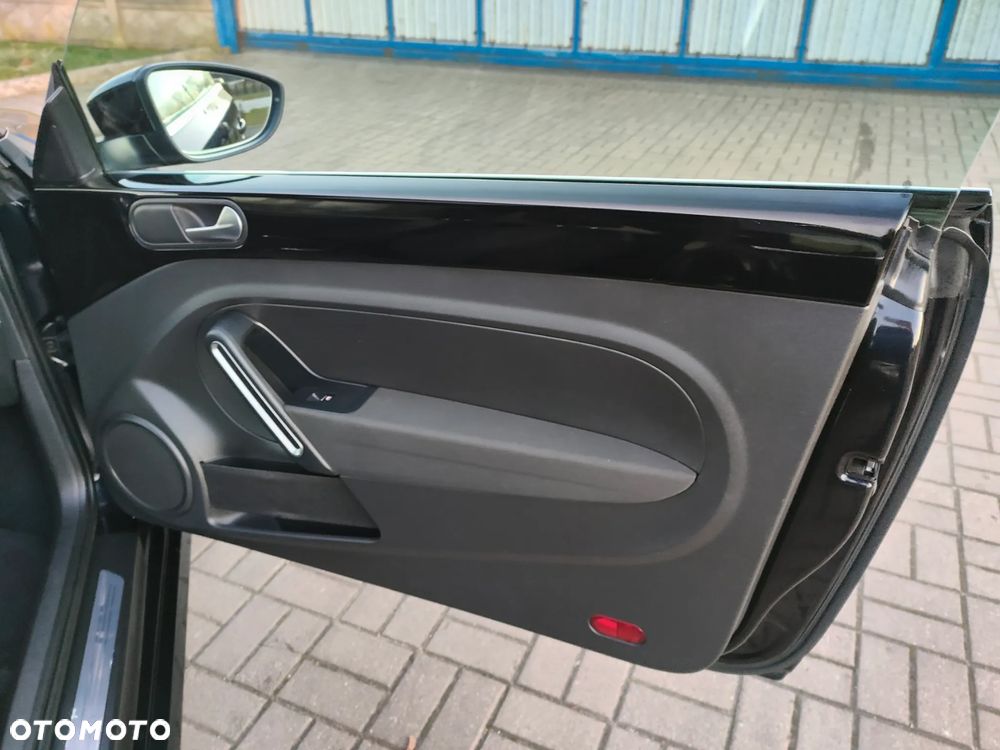 Volkswagen Beetle The 1.6 TDI DPF Blue Motion Technologie Design - 10