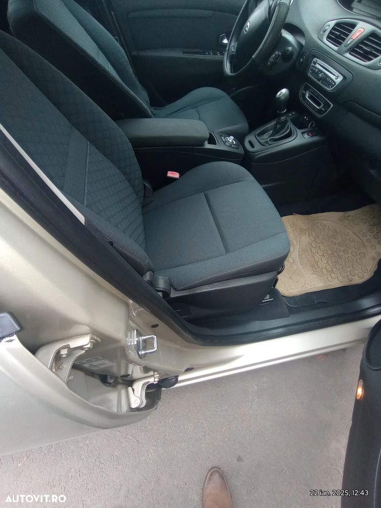 Renault Scenic 1.5dCi Expression - 11