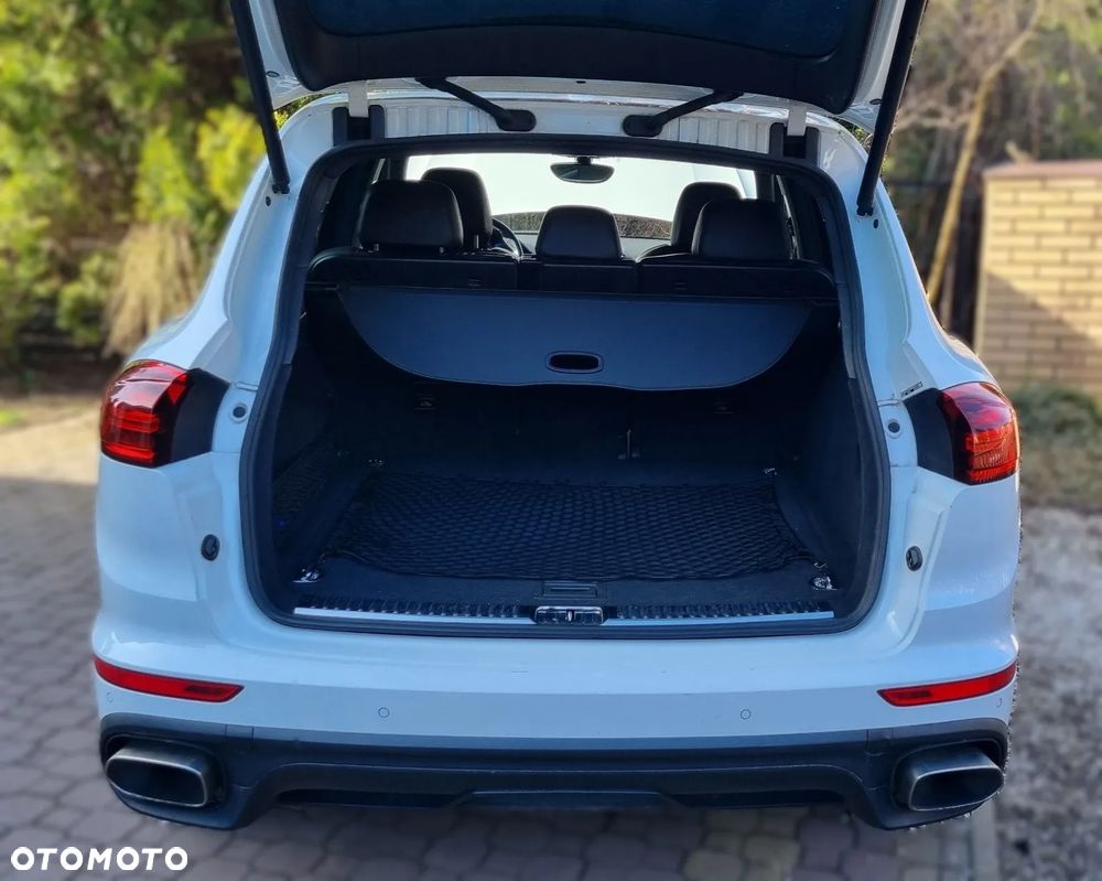 Porsche Cayenne Platinum Edition - 28
