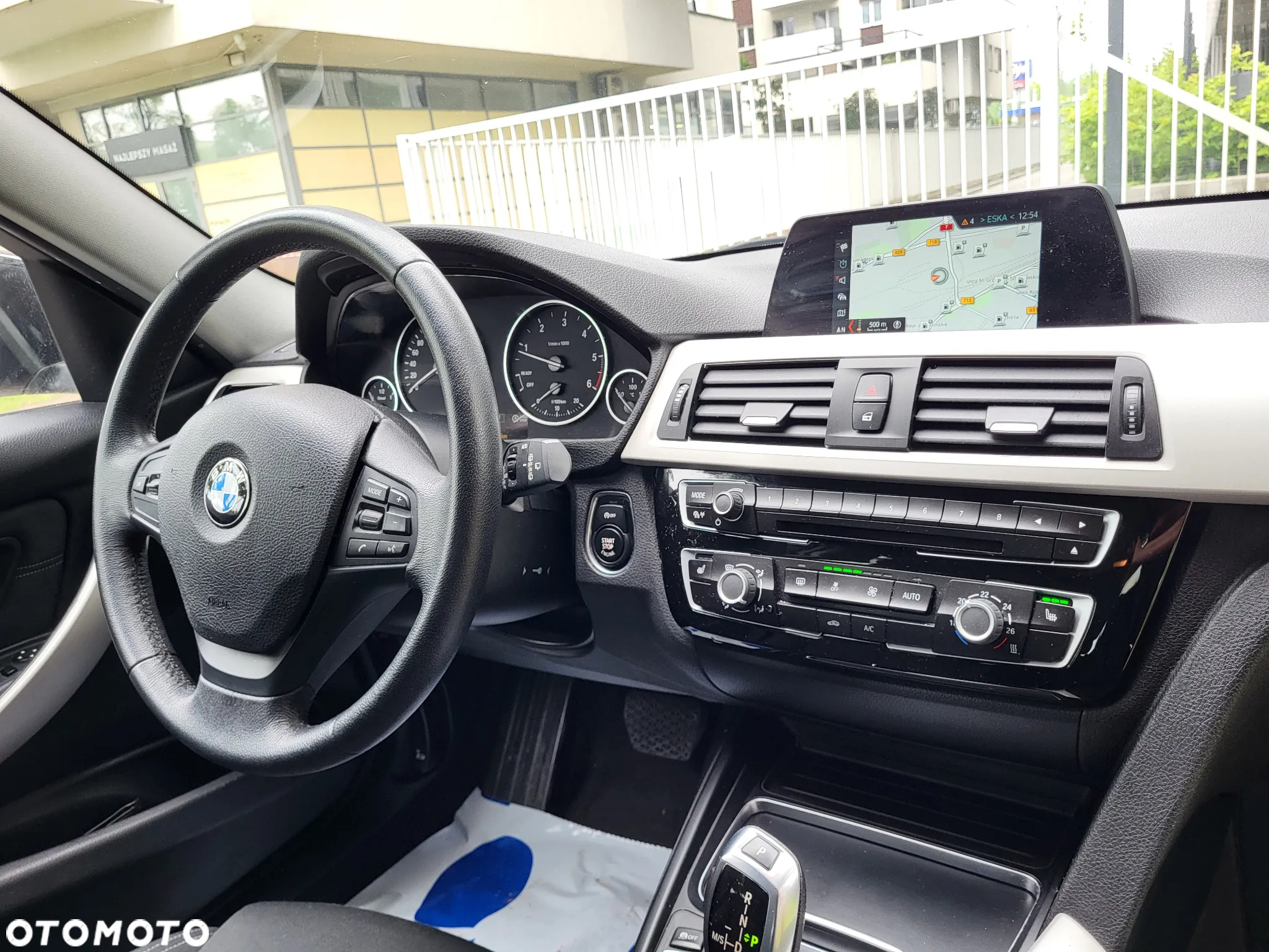 BMW Seria 3 320d Touring - 10