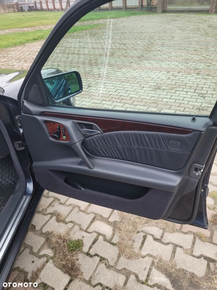 Mercedes-Benz Klasa E 430 T Elegance - 29