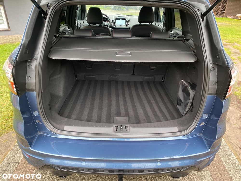 Ford Kuga 1.5 EcoBoost 2x4 ST-Line - 32