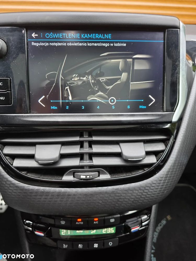 Peugeot 2008 PureTech 110 Stop&Start Crossway - 31