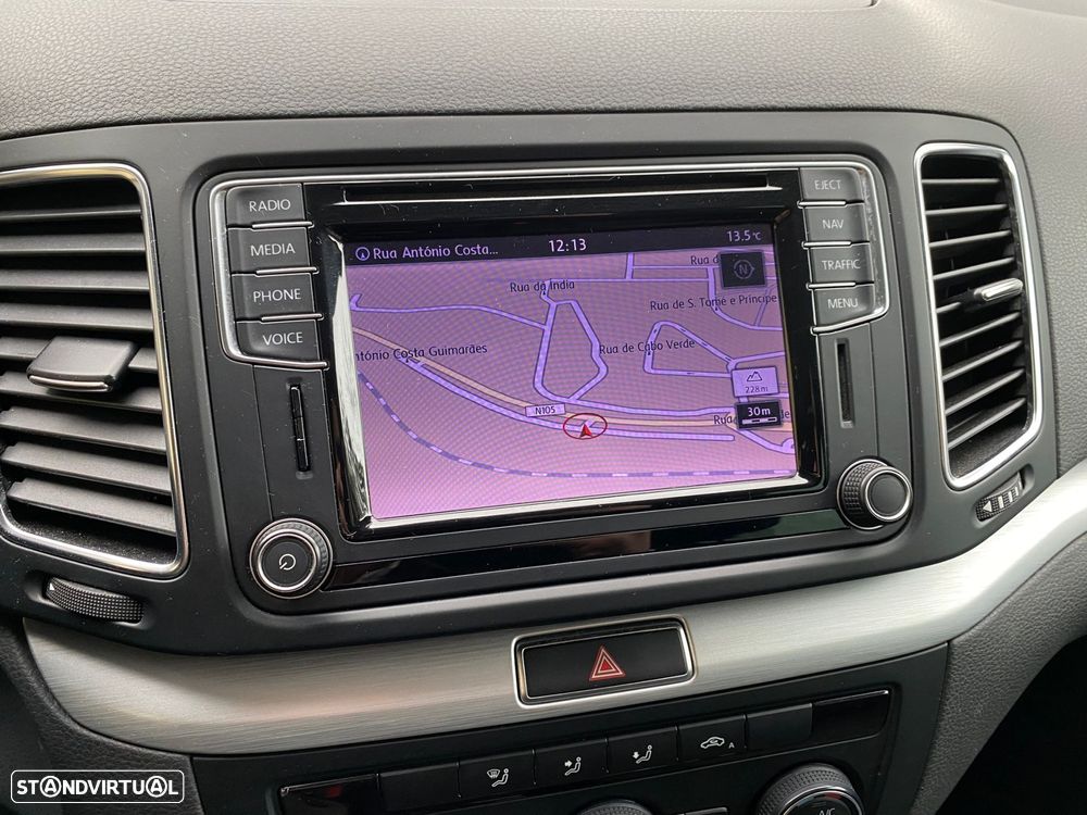 VW Sharan 2.0 TDI Confortline DSG - 17