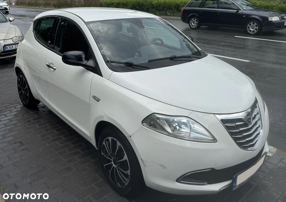 Lancia Ypsilon 1.2 8V Silver S&S - 1