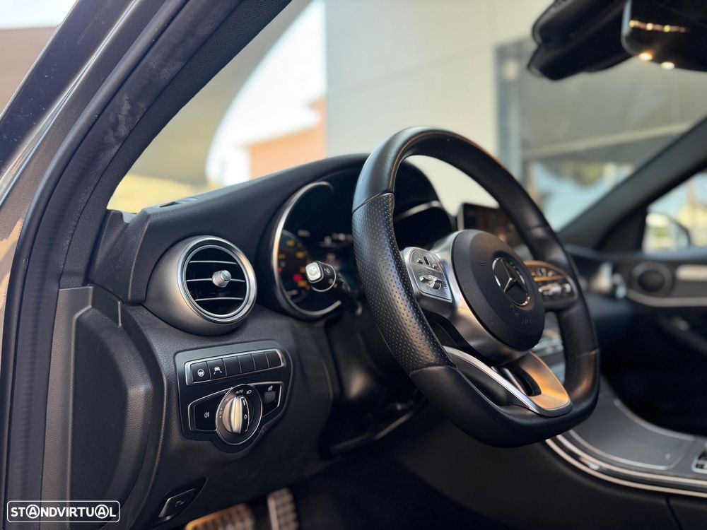 Mercedes-Benz C 300 de AMG Line - 13