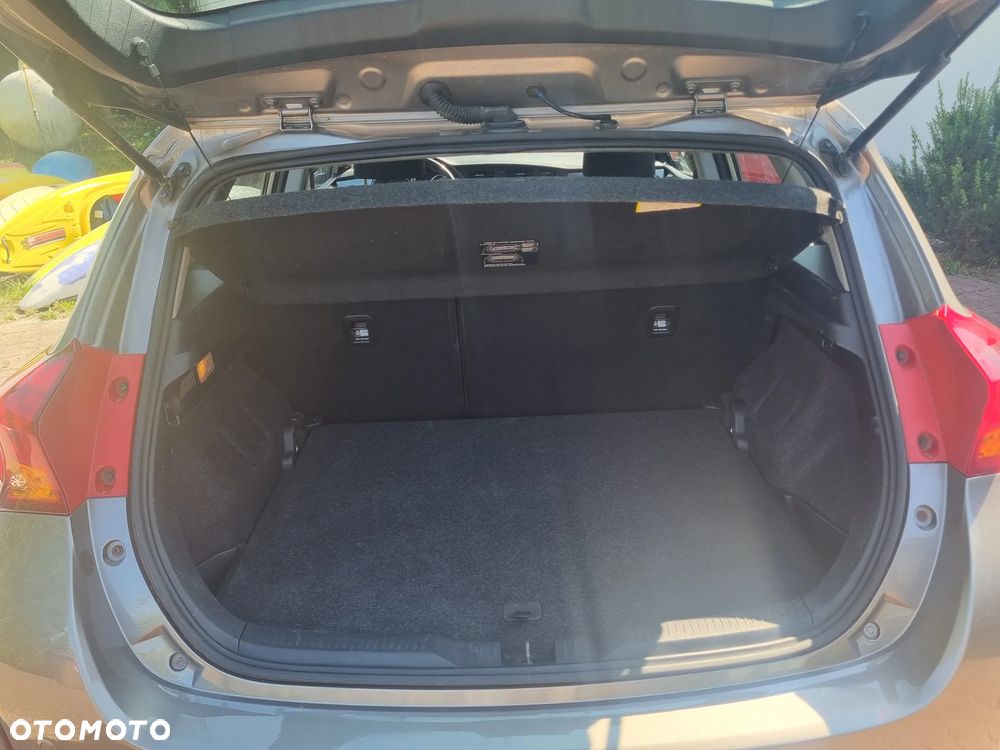 Toyota Auris 1.6 Premium + - 30