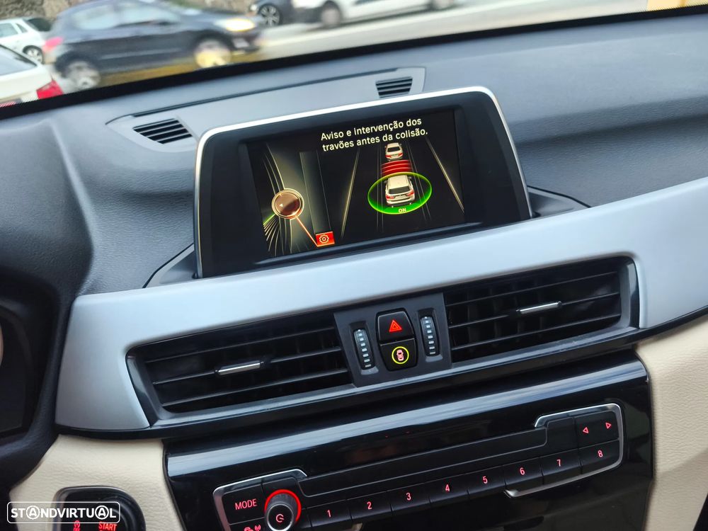 BMW X1 16 d sDrive Advantage - 31