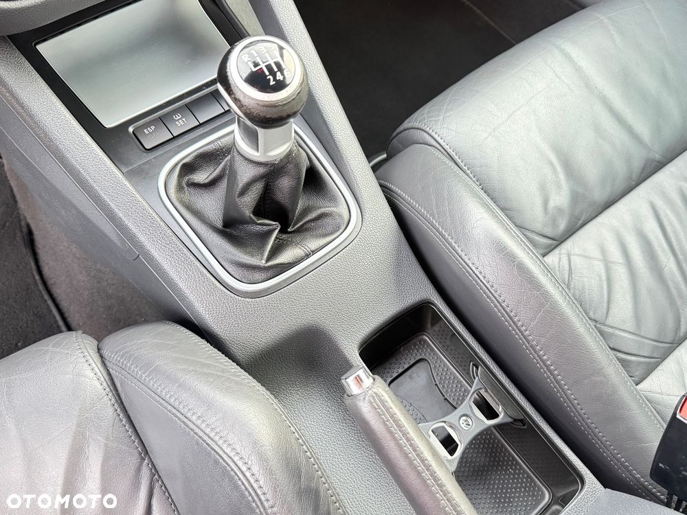 Volkswagen Golf - 29