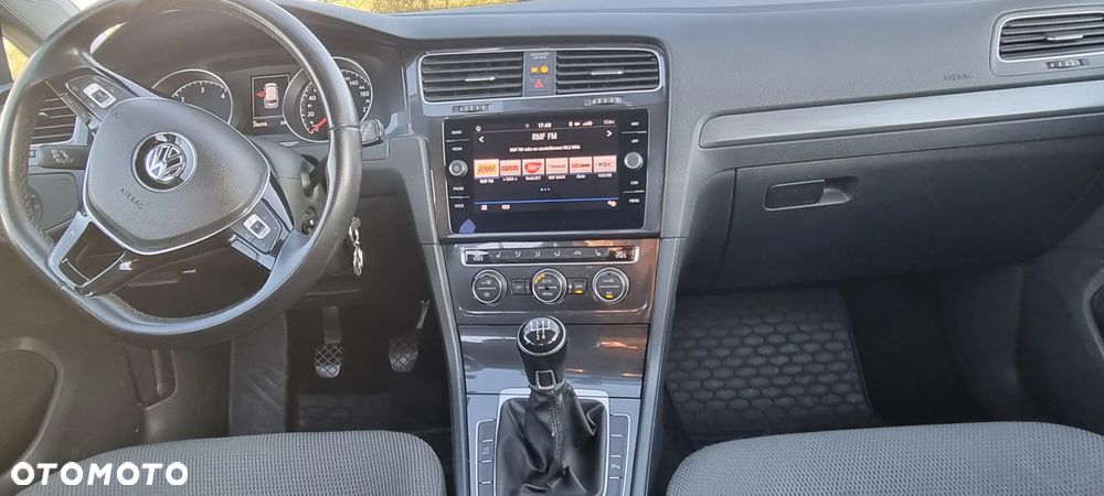 Volkswagen Golf - 16