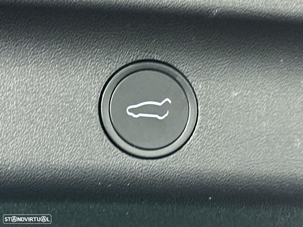 Tesla Model Y Long Range Dual Motor AWD - 58