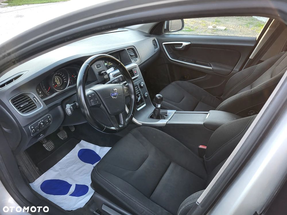 Volvo V60 D2 Edition - 9