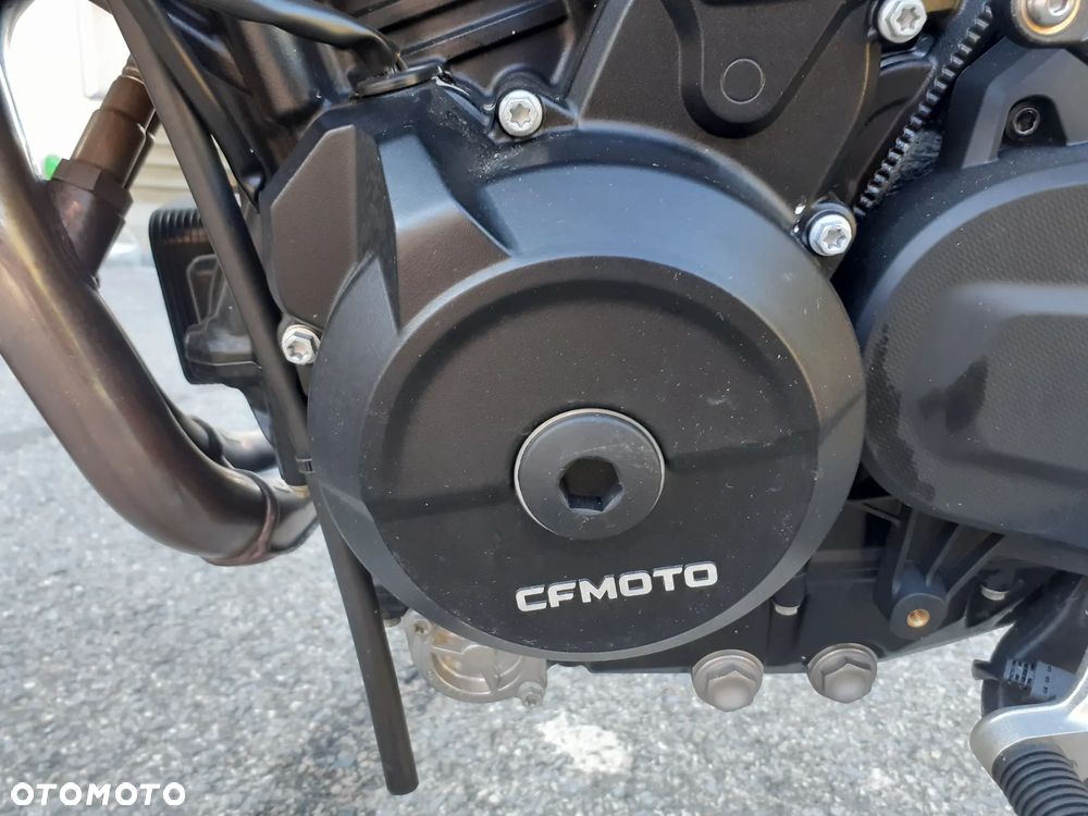 CFMoto 800NK - 24