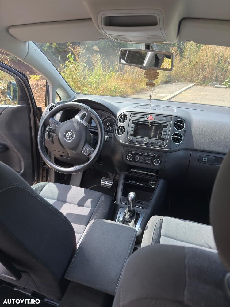 Volkswagen Golf Plus 1.6 TDI DPF Comfortline DSG - 12