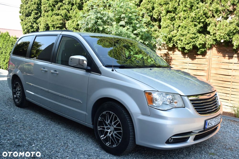 Chrysler Town & Country 3.6 Limited - 1