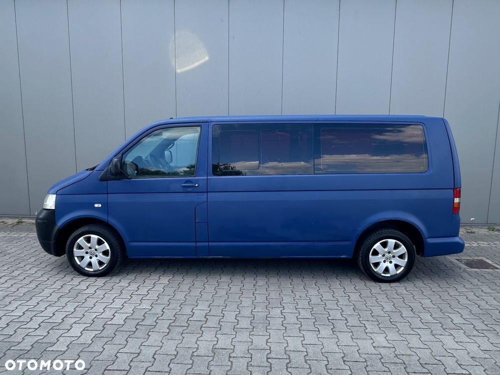 Volkswagen Caravelle - 9