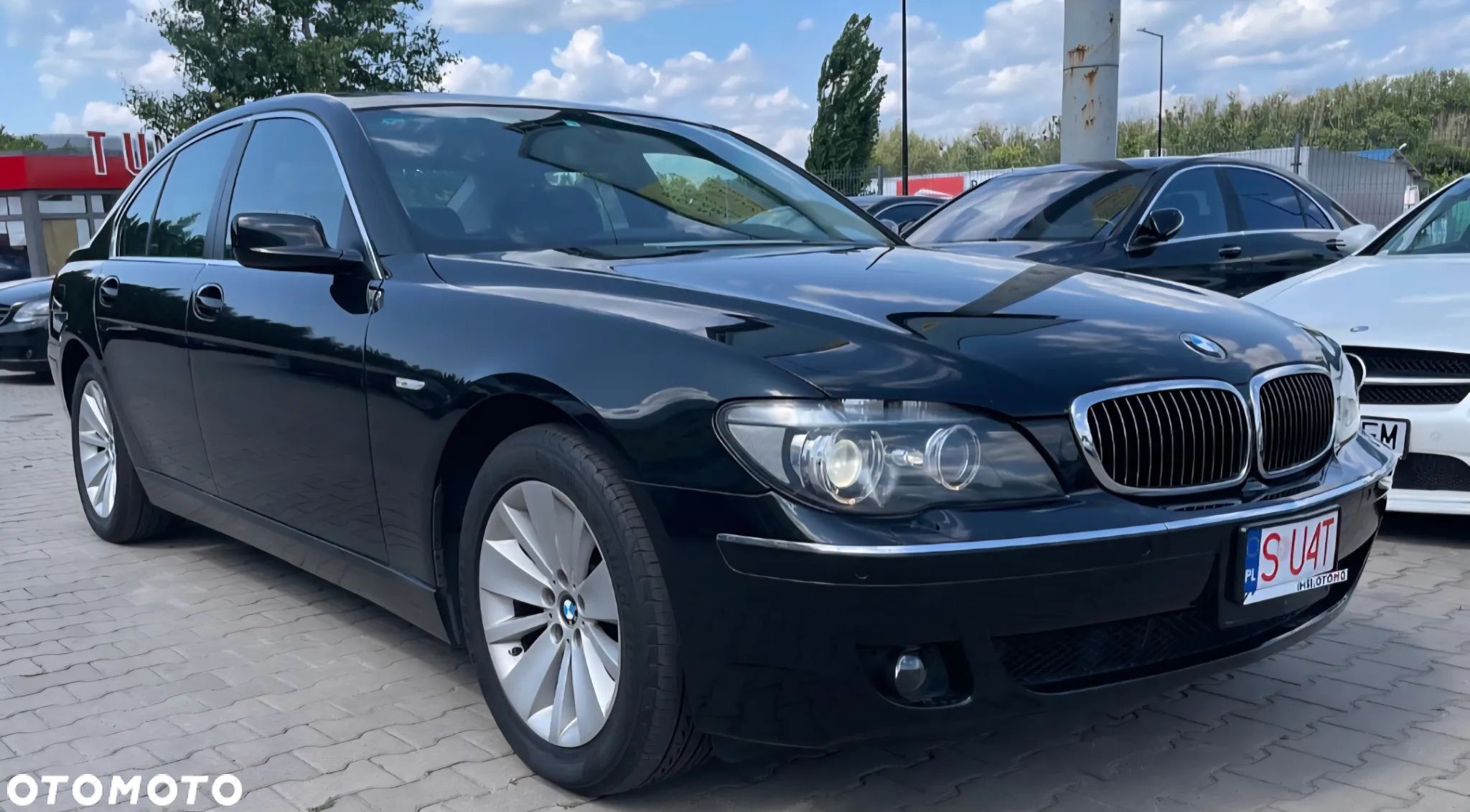 BMW Seria 7 750i - 1