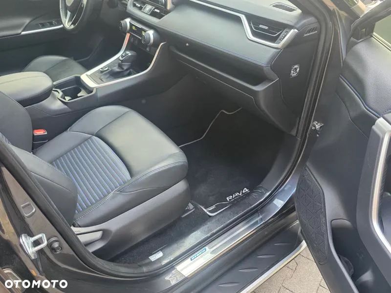 Toyota RAV4 ver-2-5-hybrid-selection-4x4 - 9