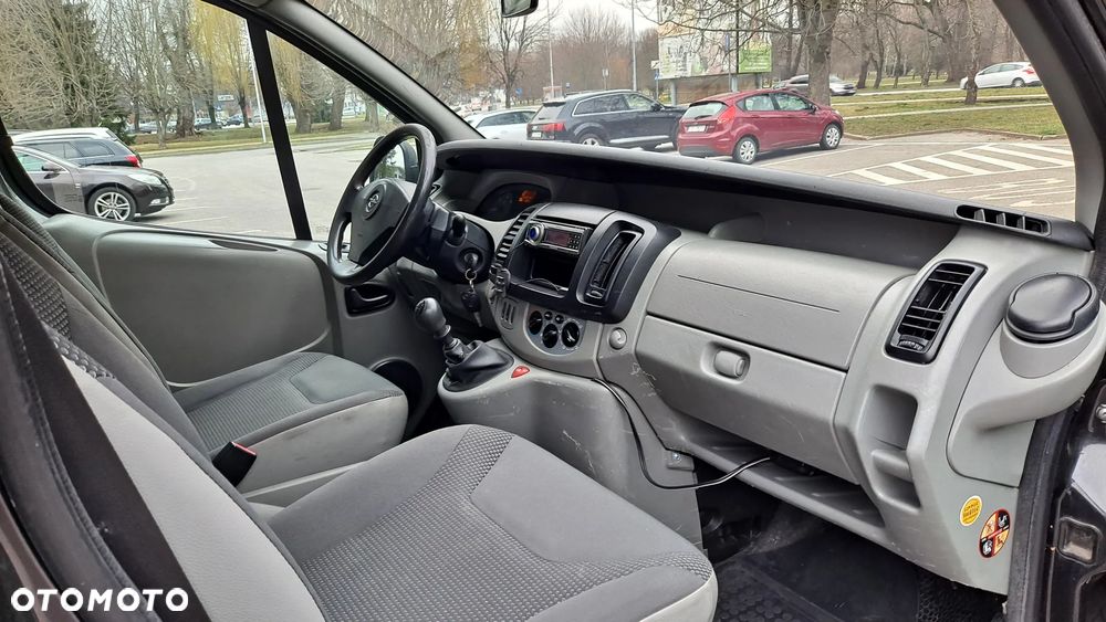 Opel Vivaro - 23