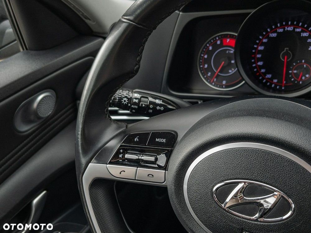 Hyundai Elantra - 16