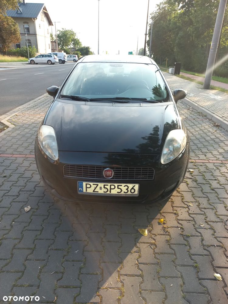 Fiat Punto 1.4 16V Emotion - 1