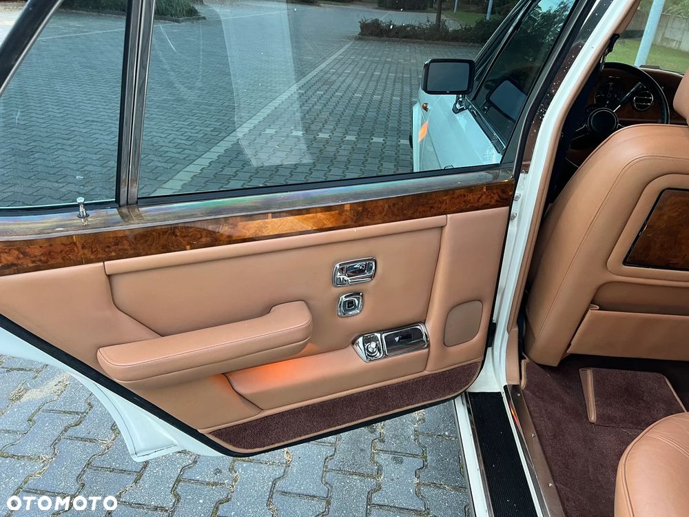 Rolls-Royce Silver Spur - 26