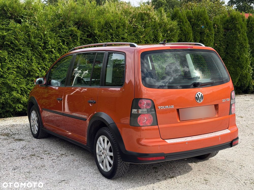 Volkswagen Touran 2.0 TDI DPF Cross - 7