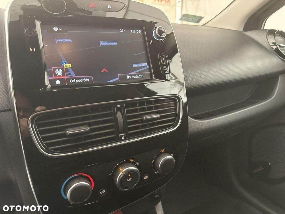 Renault Clio - 26