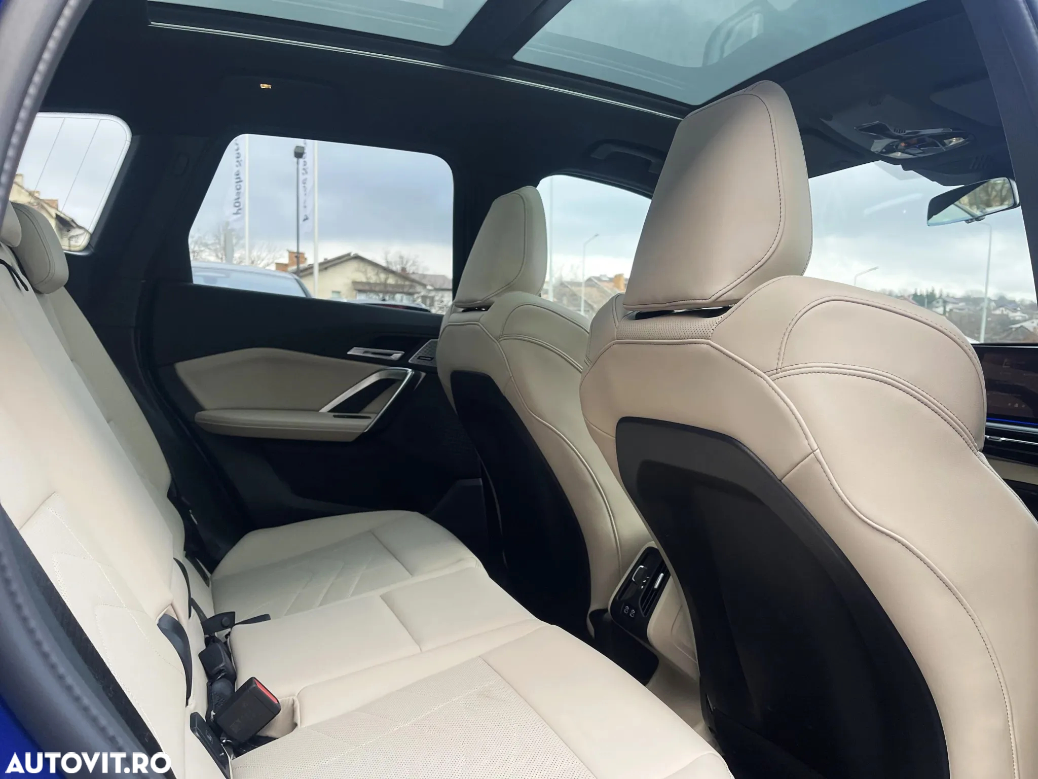 BMW iX1 eDrive20 - 15