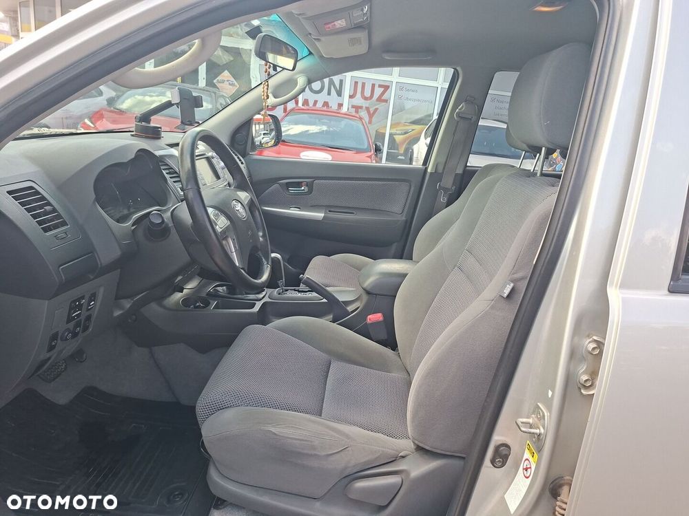Toyota Hilux 3.0 D-4D SR5 - 15
