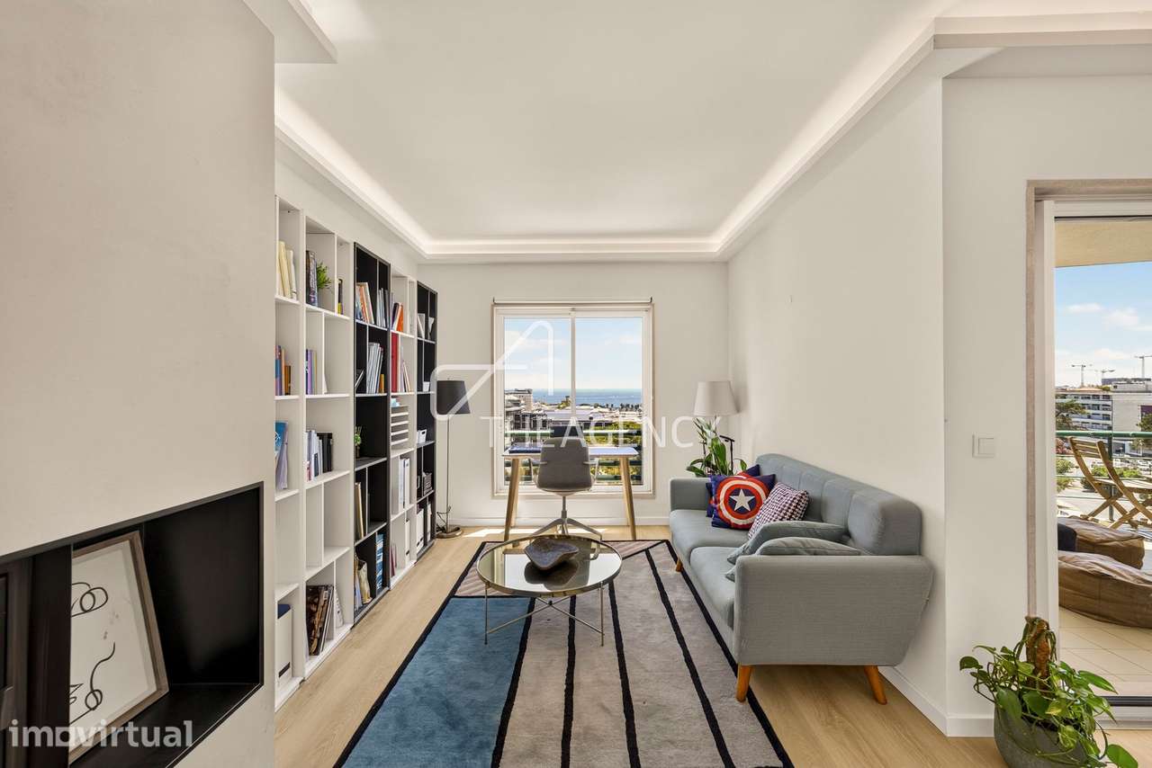 Penthouse T5 no Centro do Estoril. Terraço privado com vistas de 180° - Grande imagem: 4/44