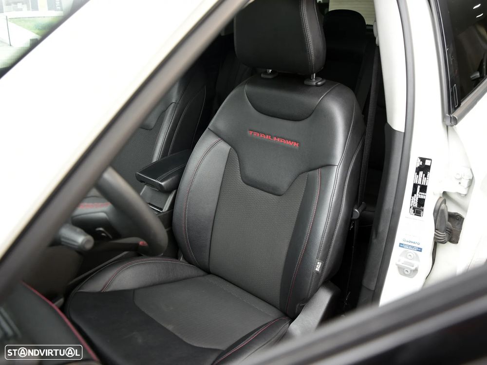 Jeep Compass 1.3 TG Trailhawk - 9