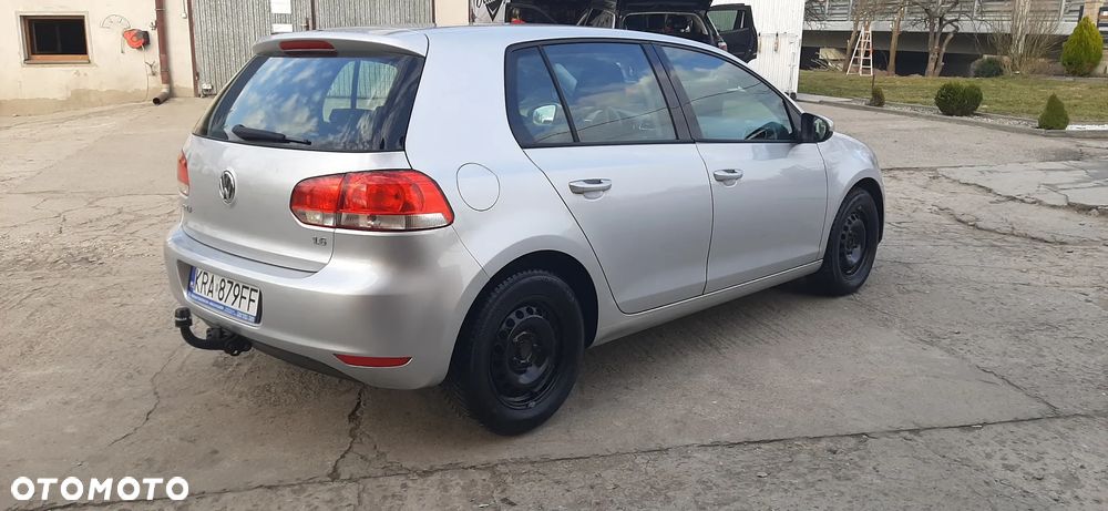 Volkswagen Golf - 22