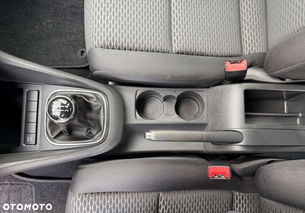 Volkswagen Golf - 18