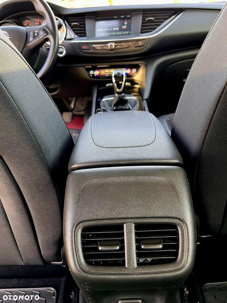 Opel Insignia 1.5 T Innovation S&S - 17