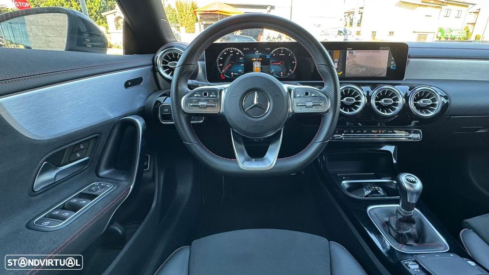 Mercedes-Benz CLA 180 d Shooting Brake AMG Line - 14