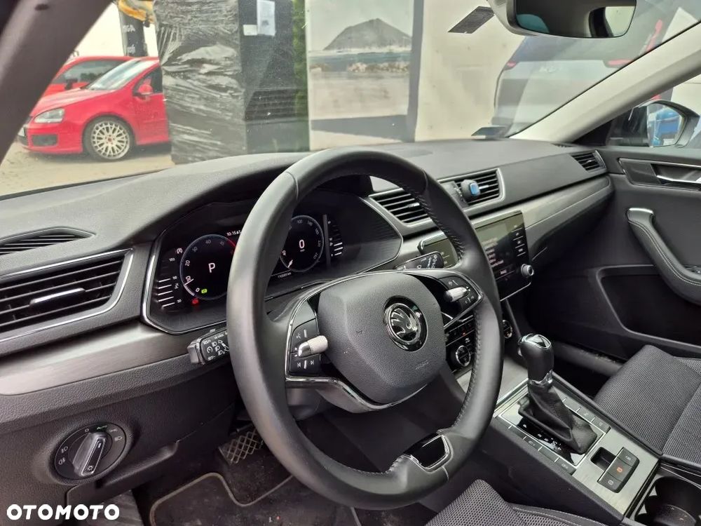 Skoda Superb 2.0 TDI SCR Style DSG - 5