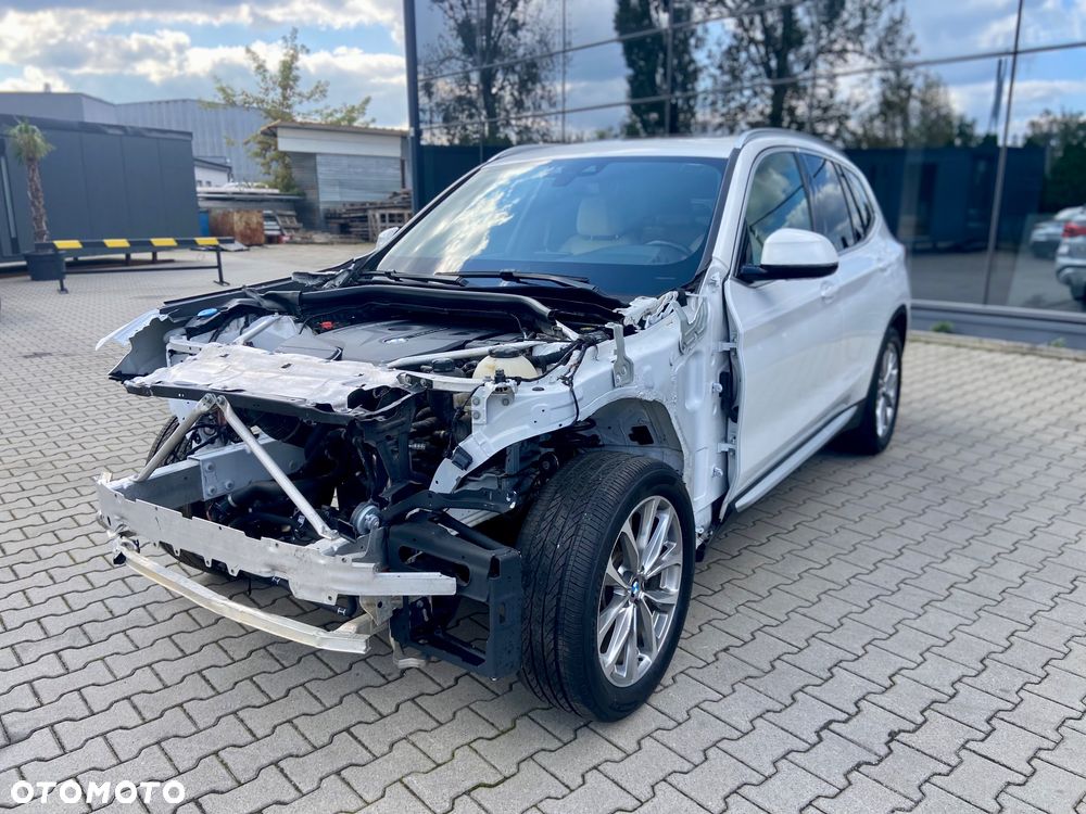 BMW X3 xDrive30i Luxury Line - 10