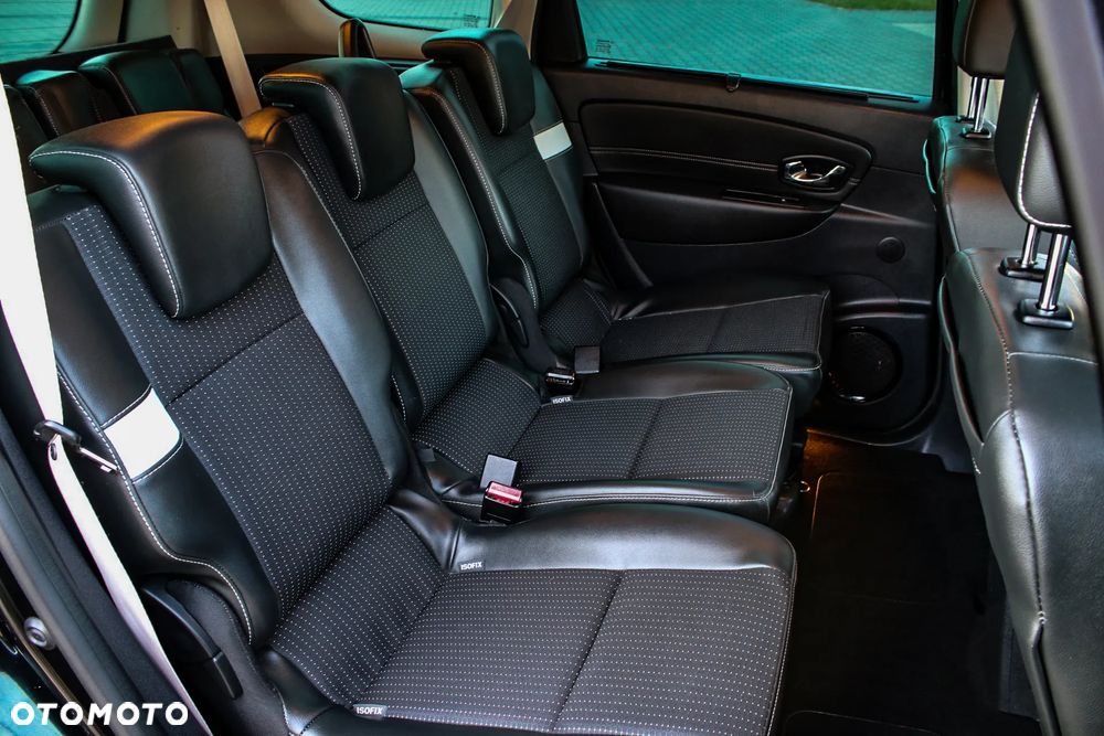 Renault Grand Scenic ENERGY TCe 115 Bose Edition - 29