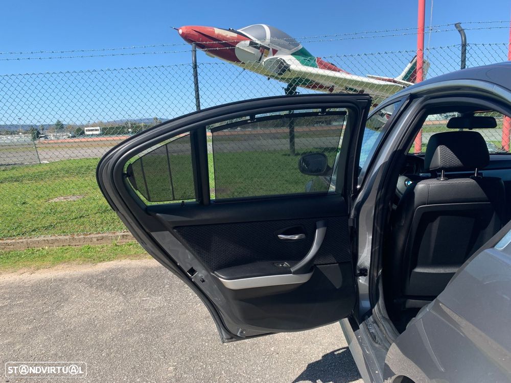 BMW 318 d Pack M - 41