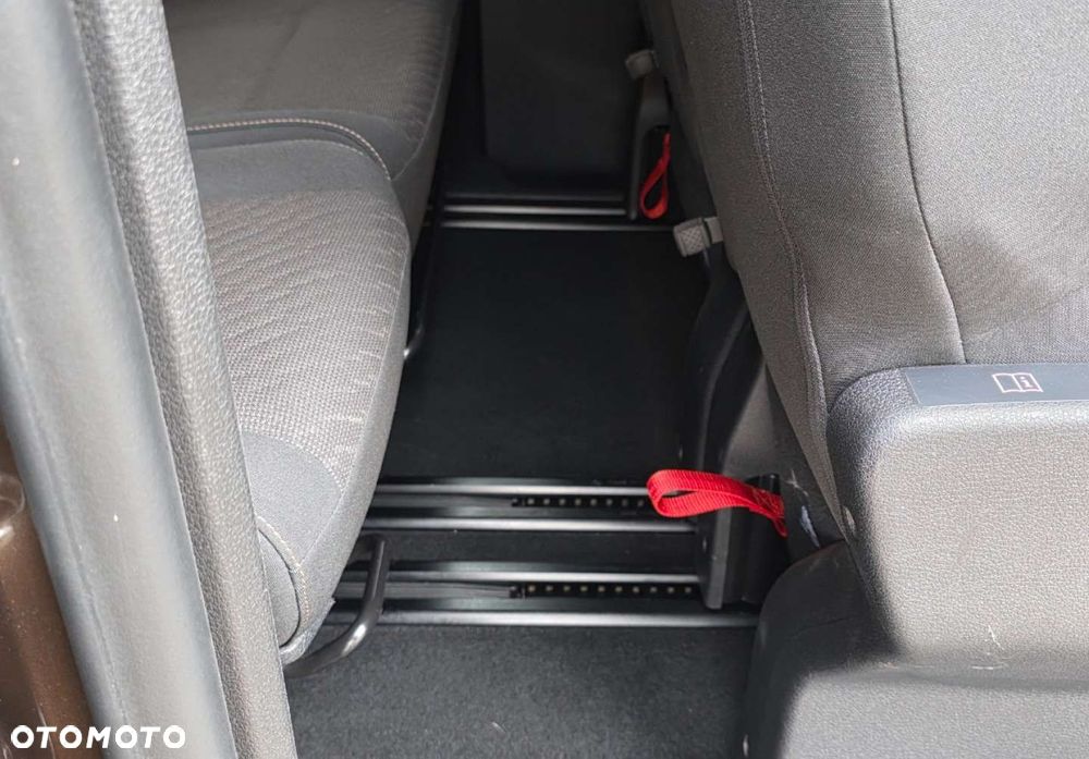 Toyota Proace Verso - 32