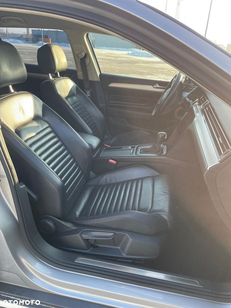 Volkswagen Passat Alltrack - 16